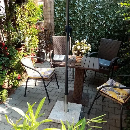 アパート Csaladi Vendeghaz *