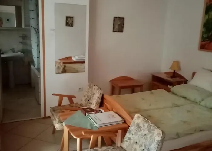 Csaladi Vendeghaz Erlau