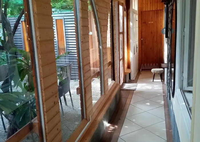 Apartment Csaladi Vendeghaz *