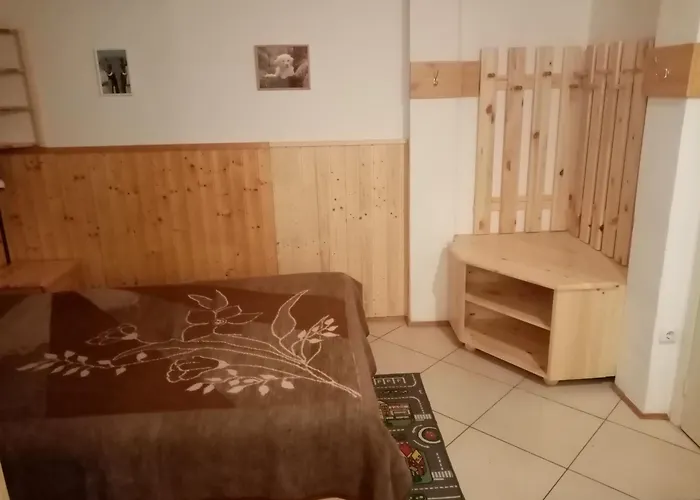 Csaladi Vendeghaz Erlau